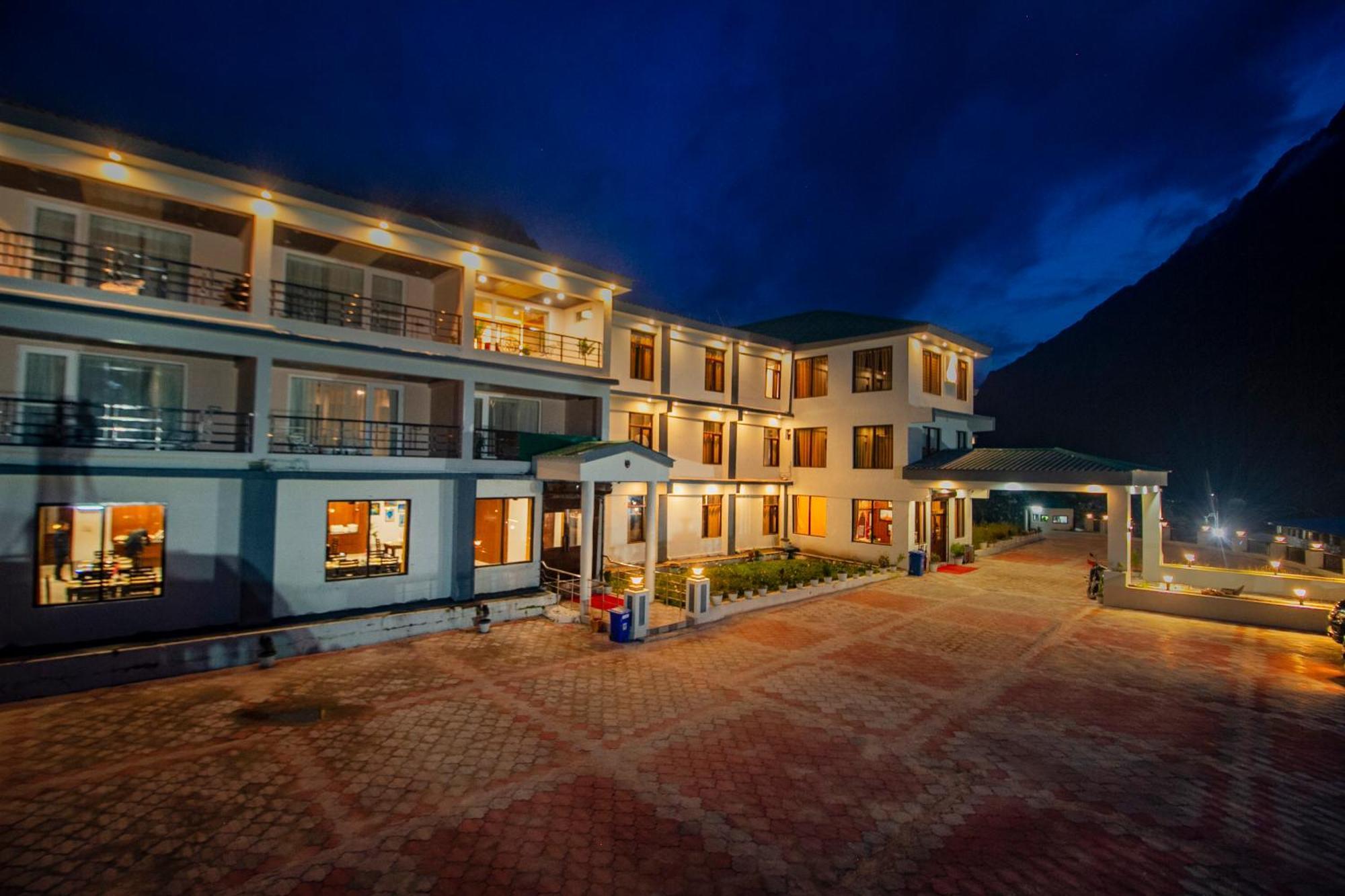 Amritara The Avadh Otel Badrinath Dış mekan fotoğraf