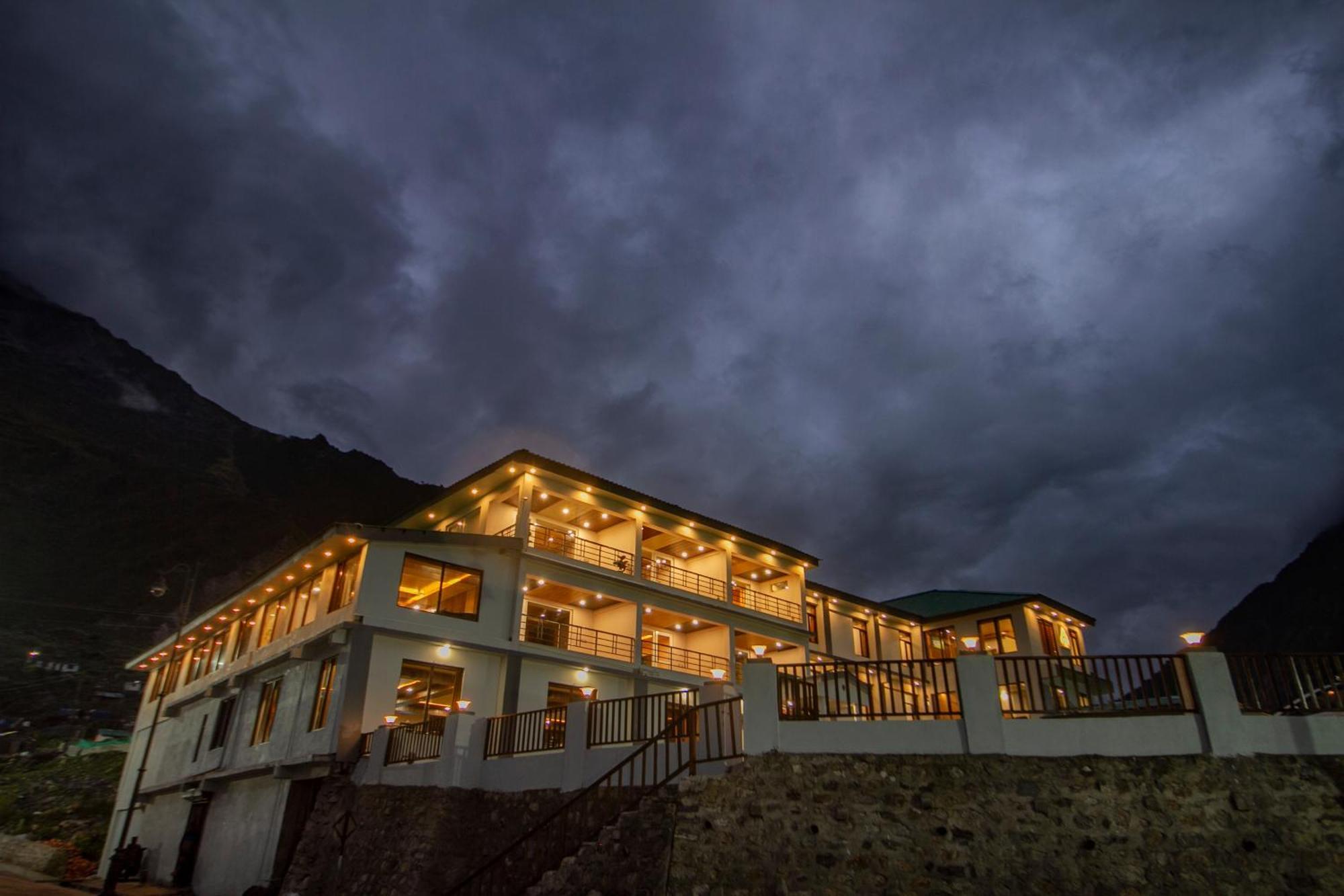 Amritara The Avadh Otel Badrinath Dış mekan fotoğraf